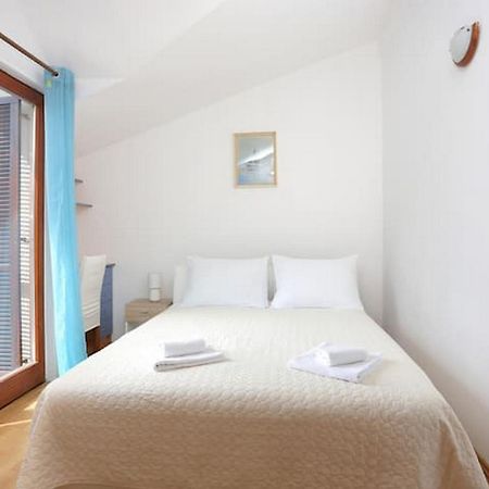 Holiday Home Mons Aureus Gornje Sitno Exterior photo